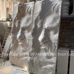 Phù điêu trang trí thần Zeus tại xưởng Điêu Khắc Trần Lực