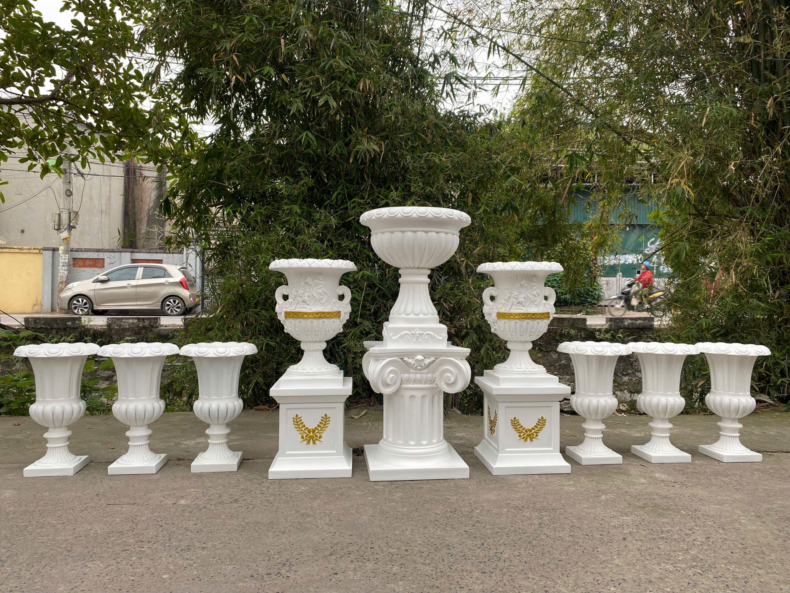 Bình hoa chất liệu composite bền đẹp